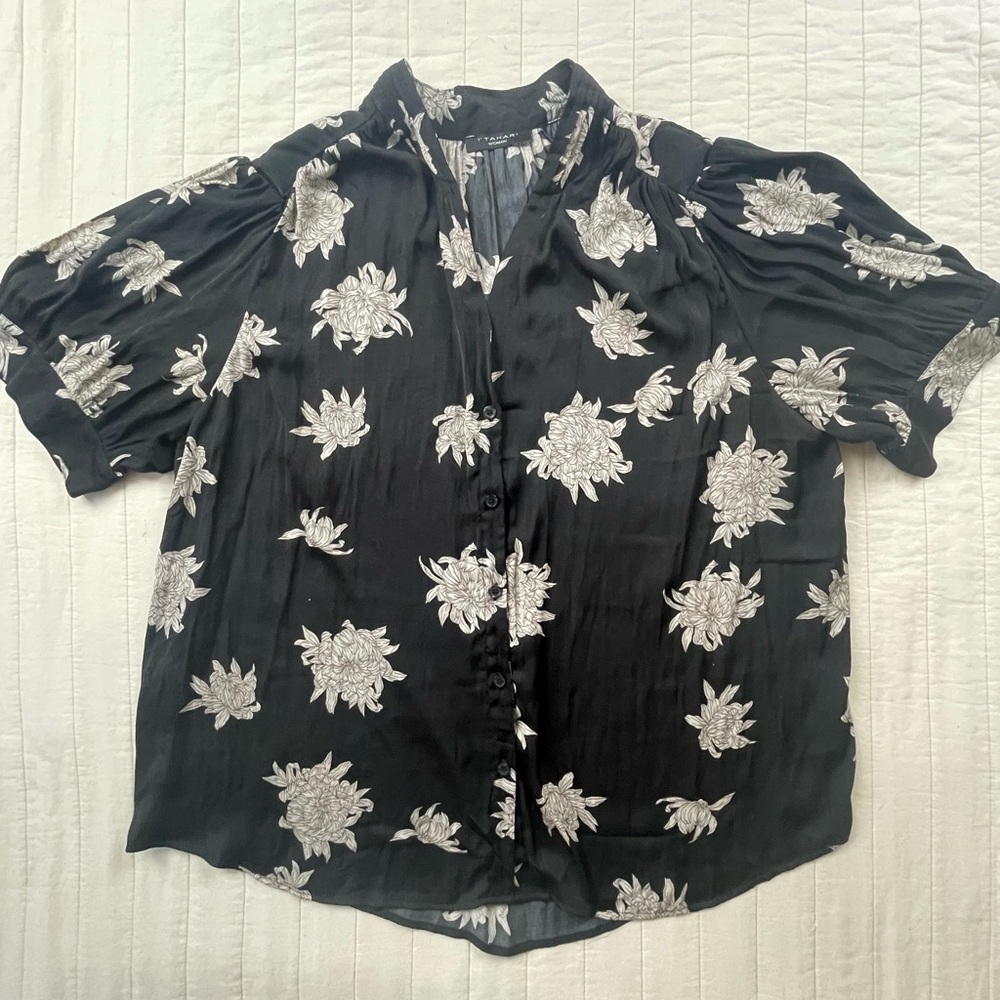 T Tahari Black Button-Front Blouse with White Floral Print Women’s 1X